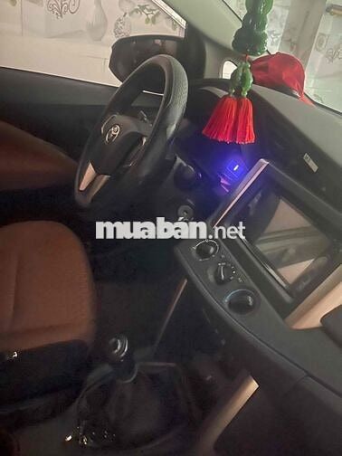 XE GIA ĐÌNH SỬ DỤNG TOYOTA INNOVA 2018 2.0E