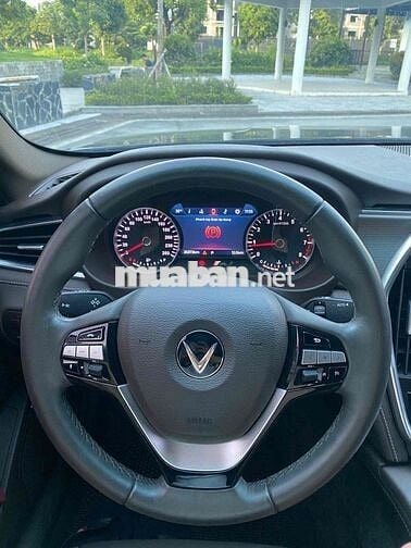 VinFast Lux A2.0 2022 - 30000 km plus