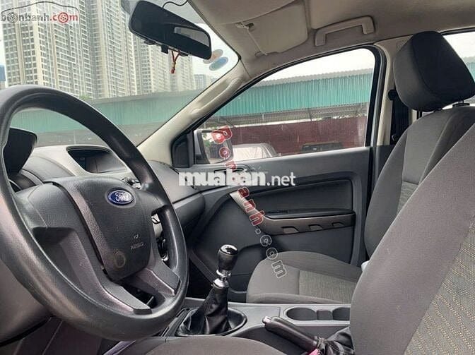 Xe Ford Ranger XLS 2.2L 4x2 MT 2015 - 300 Triệu