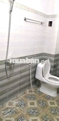 NHÀ CHO THUÊ NGUYÊN CĂN LẦU TRỆT CÓ: 3PN - HAI BÀ TRƯNG - DĨ AN