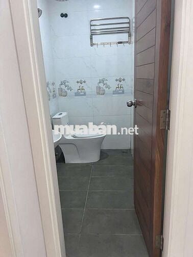 Nhà 1 trệt 1 lầu, 2 phòng ngủ, diện tích 32m2, pháp lý chuẩn