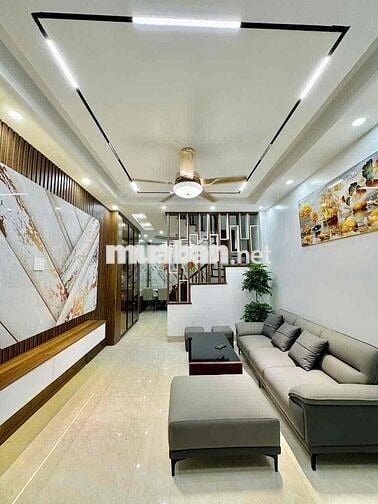 Bán nhà ngõ 147 Tân Mai DT 37m ,4 tầng ,Hơn 9 Tỷ