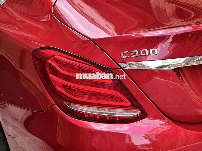 Mercedes C Class C300 AMG 2017  xe đi ít, màu đẹp