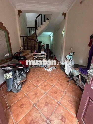 BÁN NHÀ PHỐ NGUYỄN CHÍNH – VỊ TRÍ ĐẸP – NHÀ XÂY CHẮC CHẮN-GIÁ HỢP LÝ