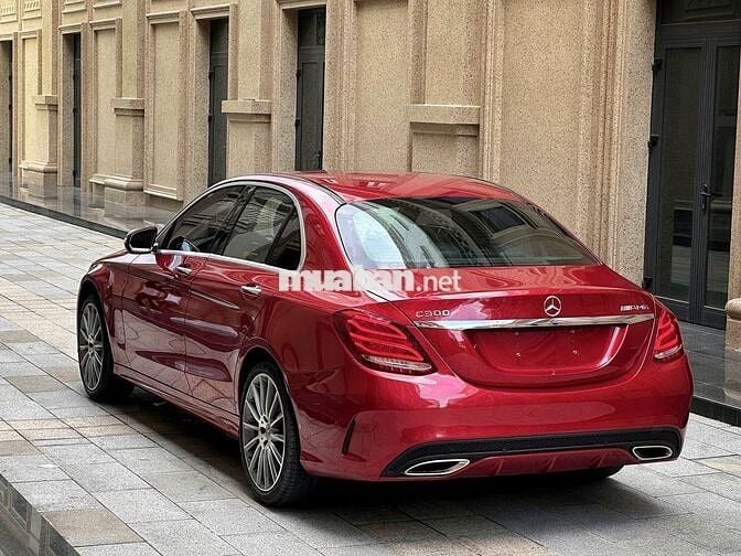 Mercedes C Class C300 AMG 2017  xe đi ít, màu đẹp