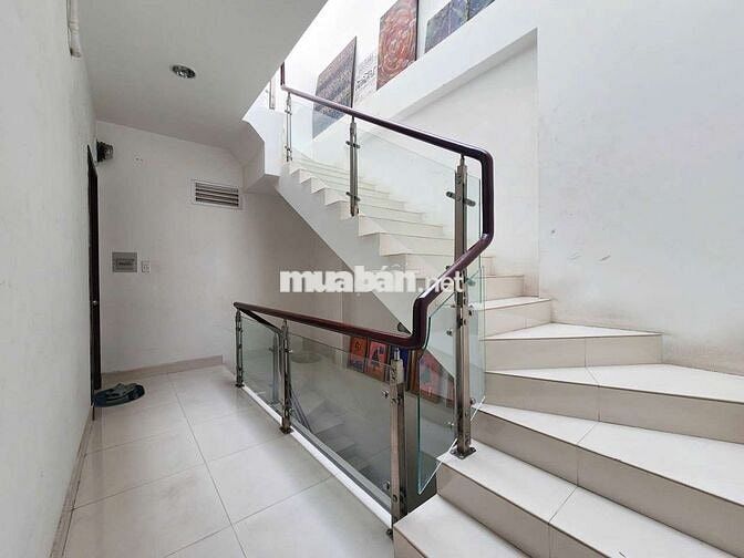 Căn góc đường số Tân quy ngang 5 ,4 tầng lầu ,giá:14,9 tỷ thương lương