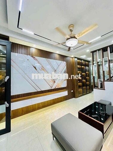 Bán nhà ngõ 147 Tân Mai DT 37m ,4 tầng ,Hơn 9 Tỷ