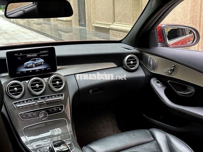 Mercedes C Class C300 AMG 2017  xe đi ít, màu đẹp