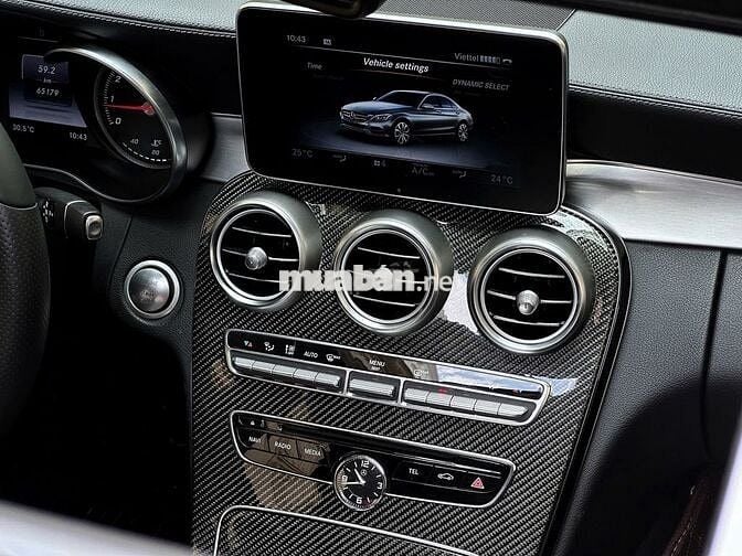 Mercedes C Class C300 AMG 2017  xe đi ít, màu đẹp