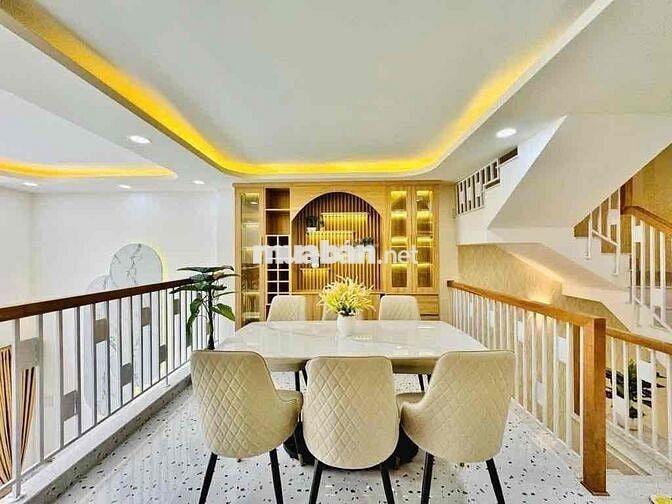 SIÊU PHẨM MỚI XÂY - 5 TẦNG DTSD 200M2- KẾ BÊN EMART -OTO NGỦ TRONG NHA