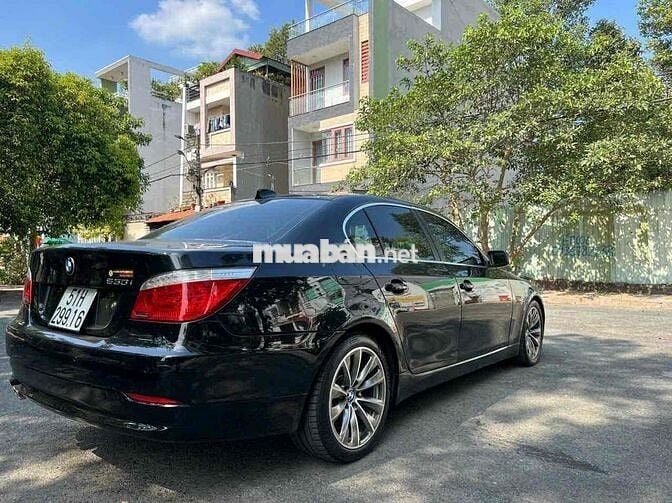 BMW 530i