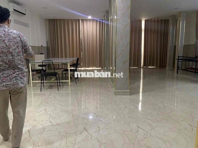 Cho thuê Toà nhà Quận 10 , 9x15m 1 trệt 5 lầu giá 85 Triệu