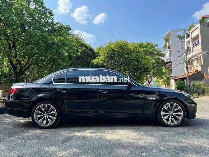 BMW 530i