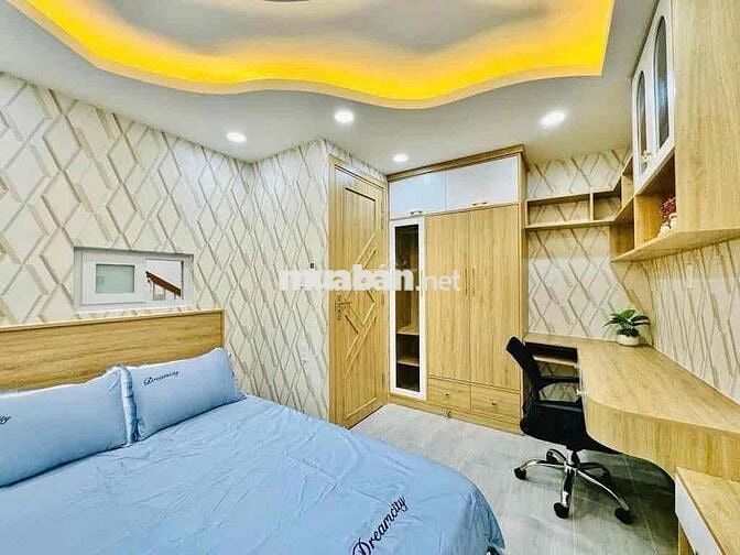 SIÊU PHẨM MỚI XÂY - 5 TẦNG DTSD 200M2- KẾ BÊN EMART -OTO NGỦ TRONG NHA