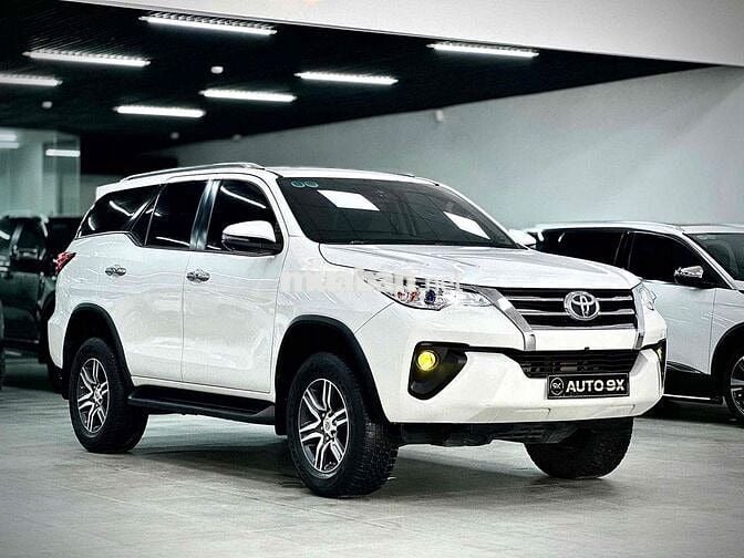 TOYOTA FORTUNER 2.4L DẦU 4x2 AT SIÊU ĐẸP