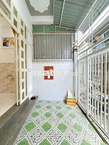 GIẢM GIÁ 100 TR BÁN NHANH - BÁN NHÀ 2 LẦU - 4 PN - NGAY TT.NINH KIỀU