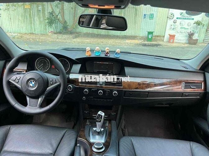 BMW 530i