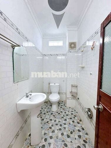 GIẢM GIÁ 100 TR BÁN NHANH - BÁN NHÀ 2 LẦU - 4 PN - NGAY TT.NINH KIỀU
