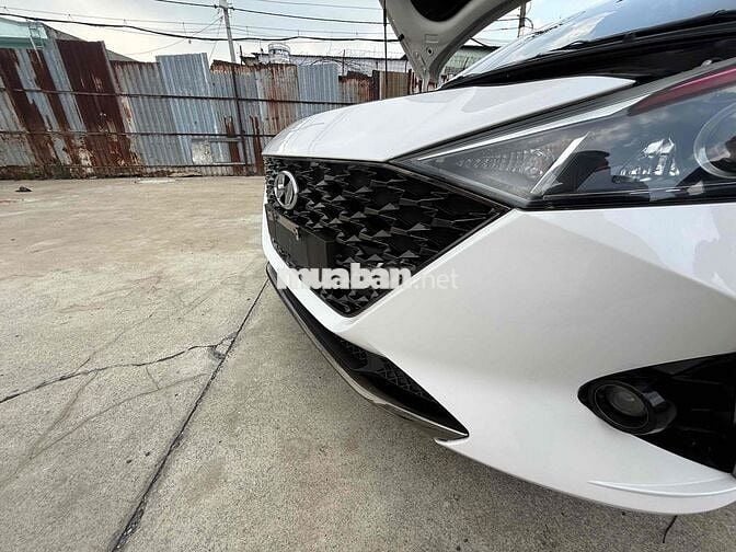 Hyundai Accent 2023 1.4 AT - 63000 km