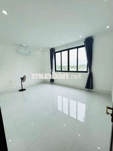 CHO THUÊ NHÀ 2 LẦU MỚI RỘNG KDC 586 FULL NỘI THẤT GIÁ 15TR/THÁNG