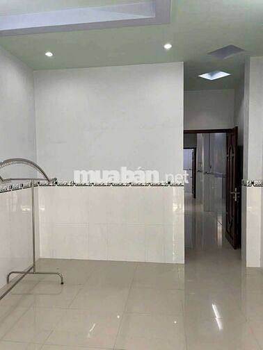 Bán nhà mặt tiền ngô gia tự, trệt 2 lầu