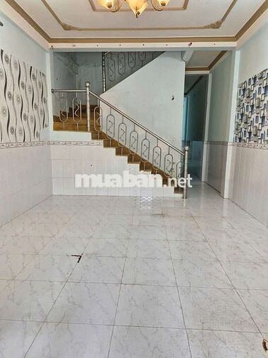 Cho thuê nhà 1 trệt 1 lầu 586 5tr 3pn2wc lộ 14m