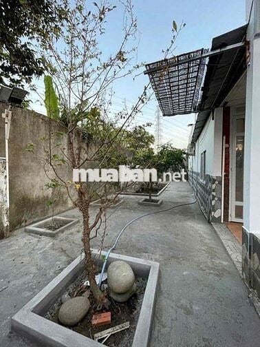 Nhà sân vườn 280m2 KDC Quân Đội