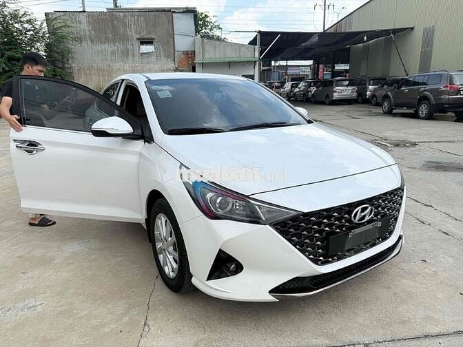 Hyundai Accent 2023 1.4 AT - 63000 km