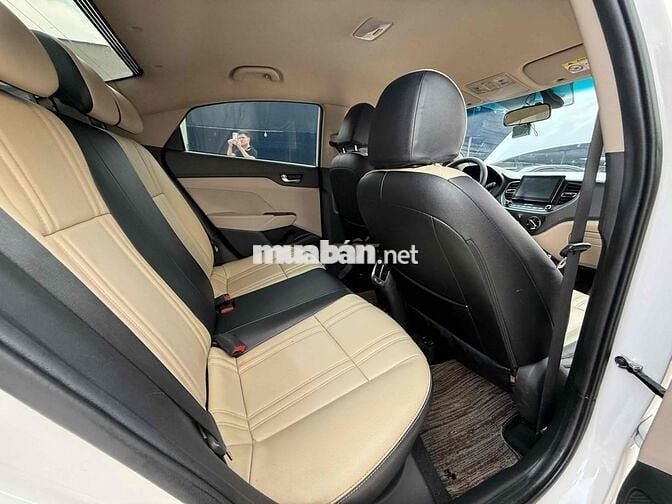 Hyundai Accent 2023 1.4 AT - 63000 km