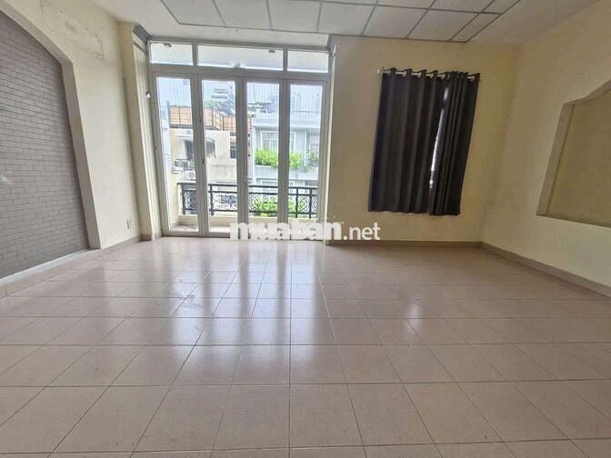 Cho thuê nhà hẻm 243 Tô Hiến Thành - 5x20m , Trệt , 3 Lầu - Nhà Đẹp .