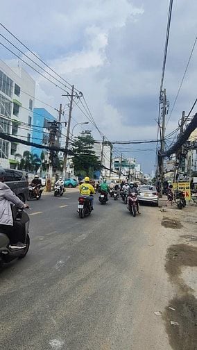 GIẢM 3T. MT CMT8 ngang 4,5m.CTXD hầm 7 tầng. Đoạn đẹp vỉa hè 10m.