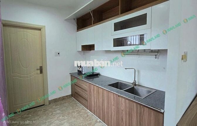 Studio hồ bơi 40m2, ban công, view biển. Dọn phòng hàng tuần.