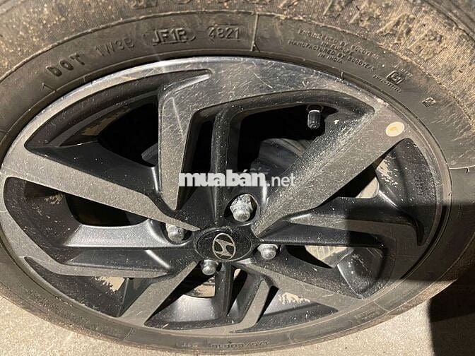 Hyundai Grand i10 2022 1.2 AT - 12000 km màu đồng