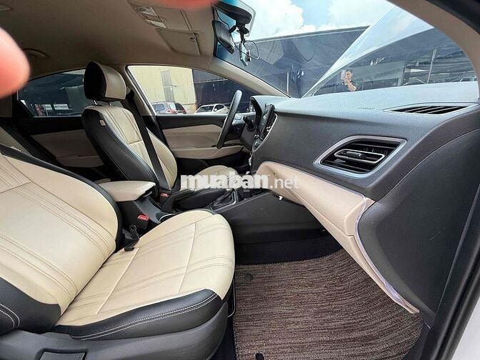 Hyundai Accent 2023 1.4 AT - 63000 km