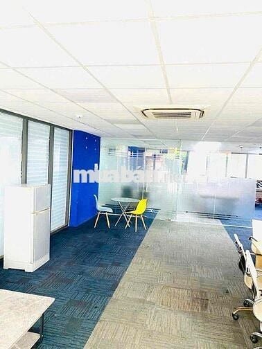 VĂN PHÒNG CHO THUÊ 80m2 5 PHÚT TỚI SÂN BAY TÂN SƠN NHẤT TÂN BÌNH