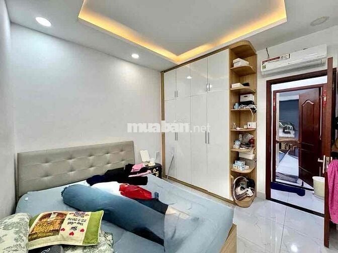 👉 Căn hiếm Hoàng Hoa Thám – 33m², 3 tầng, hẻm xe hơi, full nội thất