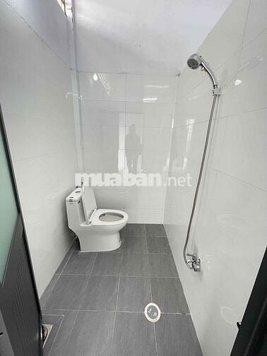 Nhà mới 100% 2 phòng gần ĐH Tây Đô