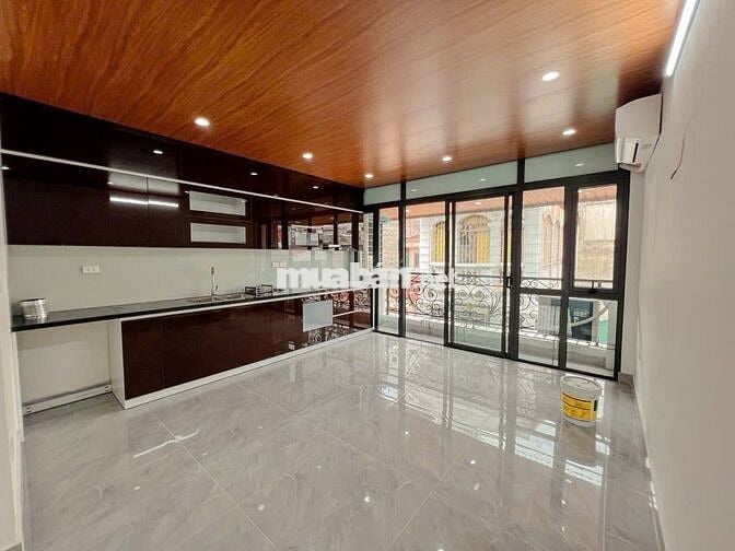 NHÀ DÂN XÂY 51M – Ô TÔ ĐỖ CỬA – NGÃ TƯ LÊ TRỌNG TẤN