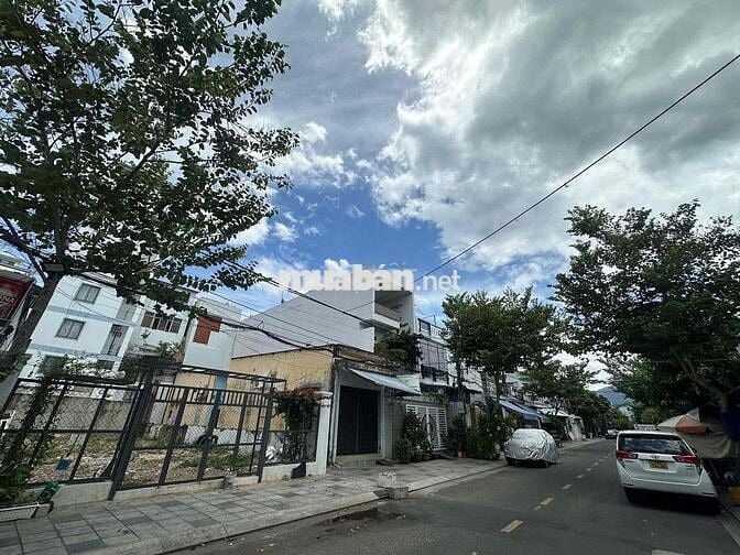 Lô đất mặt tiền Khúc Thừa Dụ – Nha Trang – Ngang 8.8m, vị trí kinh doa