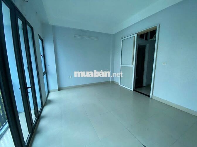 HOÀNG QUỐC VIỆT - CẦU GIẤY, 70m2 x 4T, MT:5m. Chia 2 phòng, đủ ĐH,NL.