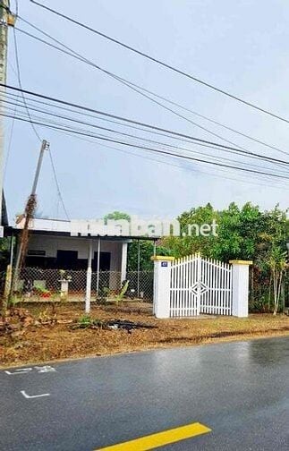 Chủ cần bán nhanh căn nhà va dat tổng diện tích hơn 400m2