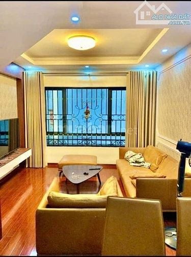 Bán căn góc Võng Thị, 14 tỷ, DT 50m, 5 tầng, gần hồ, ngõ nông