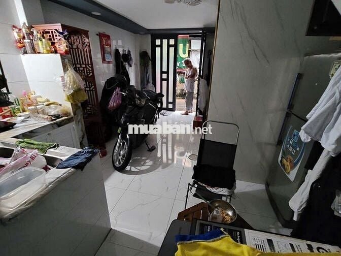 NHÀ 1/ HÒA BÌNH, Q11 - 3 LẦU 24M2(4x6,3) - NỞ HẬU - CẠNH MT - CHỈ 3 TỶ