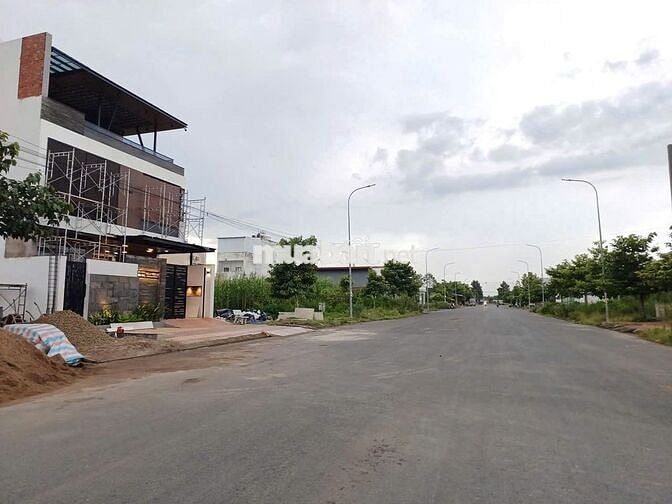 Cần vốn kinh doanh cần bán gấp lô đất MTien Liên ấp 123,V.LộcB,BC 90m