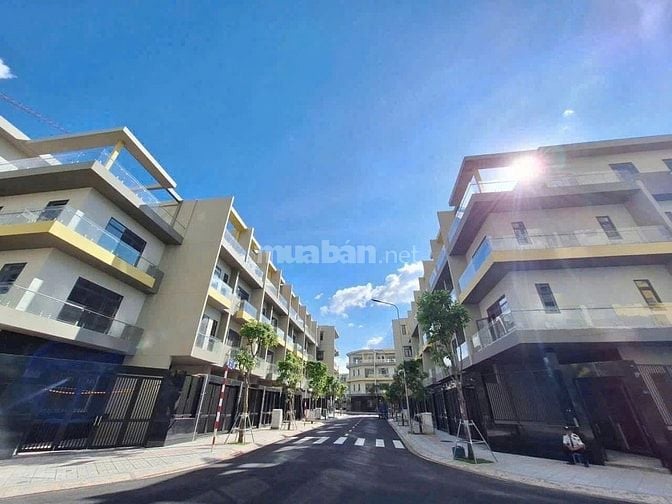 Bán Nhanh Căn Nhà Phố 4 Tầng Tại Bcons Uni Valley - Phường Đồng Hòa,