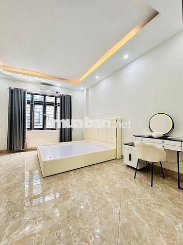 Phân Khúc 7 tỷ Tỷ Cầu Giấy -30m2 5 Tầng Dân Xây - Mặt Tiền 4m