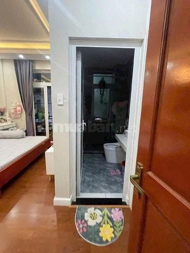 NHÀ PHỐ GIÁ TỐT HƠN THỊ TRƯỜNG 15% BÁN CĂN LÝ CHÍNH THẮNG Q3 GIÁ 8 TỶ