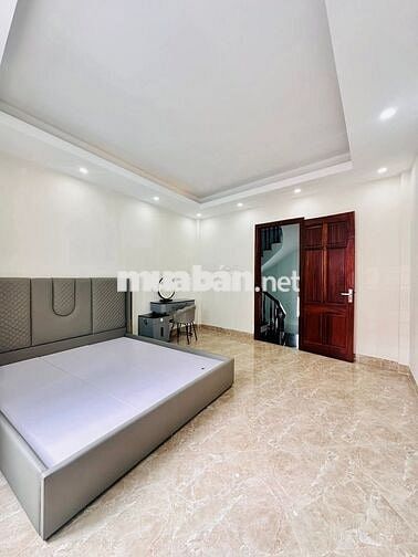 Phân Khúc 7 tỷ Tỷ Cầu Giấy -30m2 5 Tầng Dân Xây - Mặt Tiền 4m