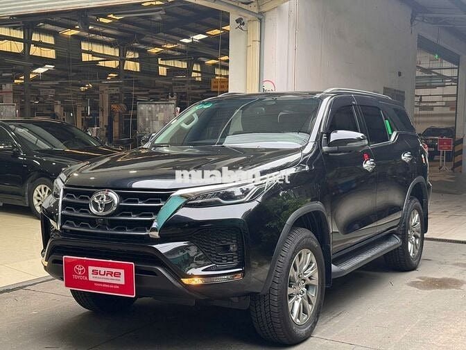 Fortuner 2.7V 4x2 AT 2024  - 2.700 km - Còn Giảm