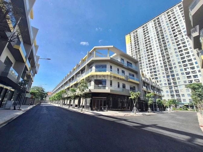 Bán Nhanh Căn Nhà Phố 4 Tầng Tại Bcons Uni Valley - Phường Đồng Hòa,